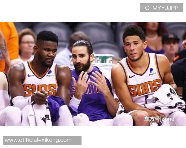 布克全场表现平平14投仅5中收获17分3篮板8助攻正负值高达16